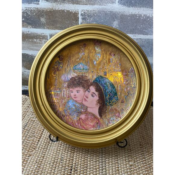 Vintage Limited Edition Edna Hibel Holiday Joy Porcelain Plate 1993 Wood Frame - Picture 1 of 13